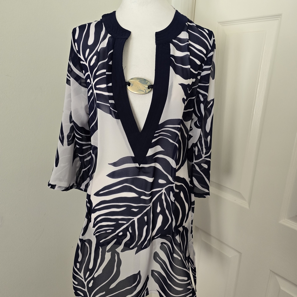 Club Z Collection Navy/White V Neck Beach Cover Up Sz. (Small)